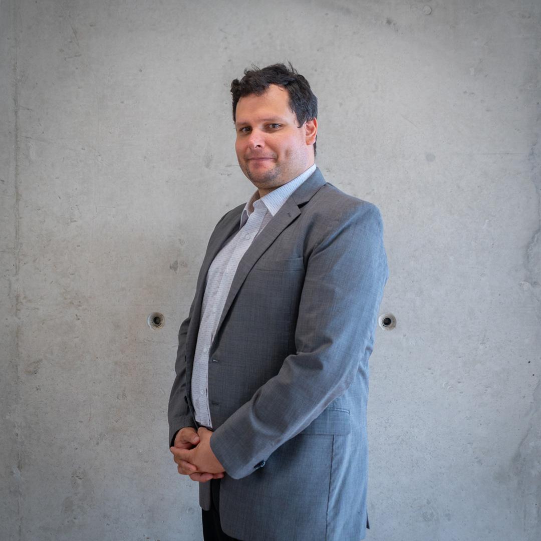 Tomás Gálvez - Docente de carrera
